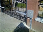 Eksempel på montering af NICE Wingo-drevet Eksempel på montering af NICE Wingo-drevet